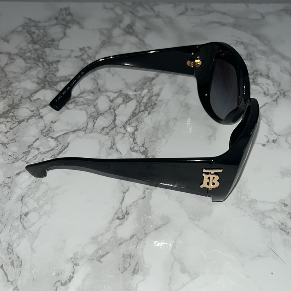 Burberry Sunglasses - Picture 3 of 10
